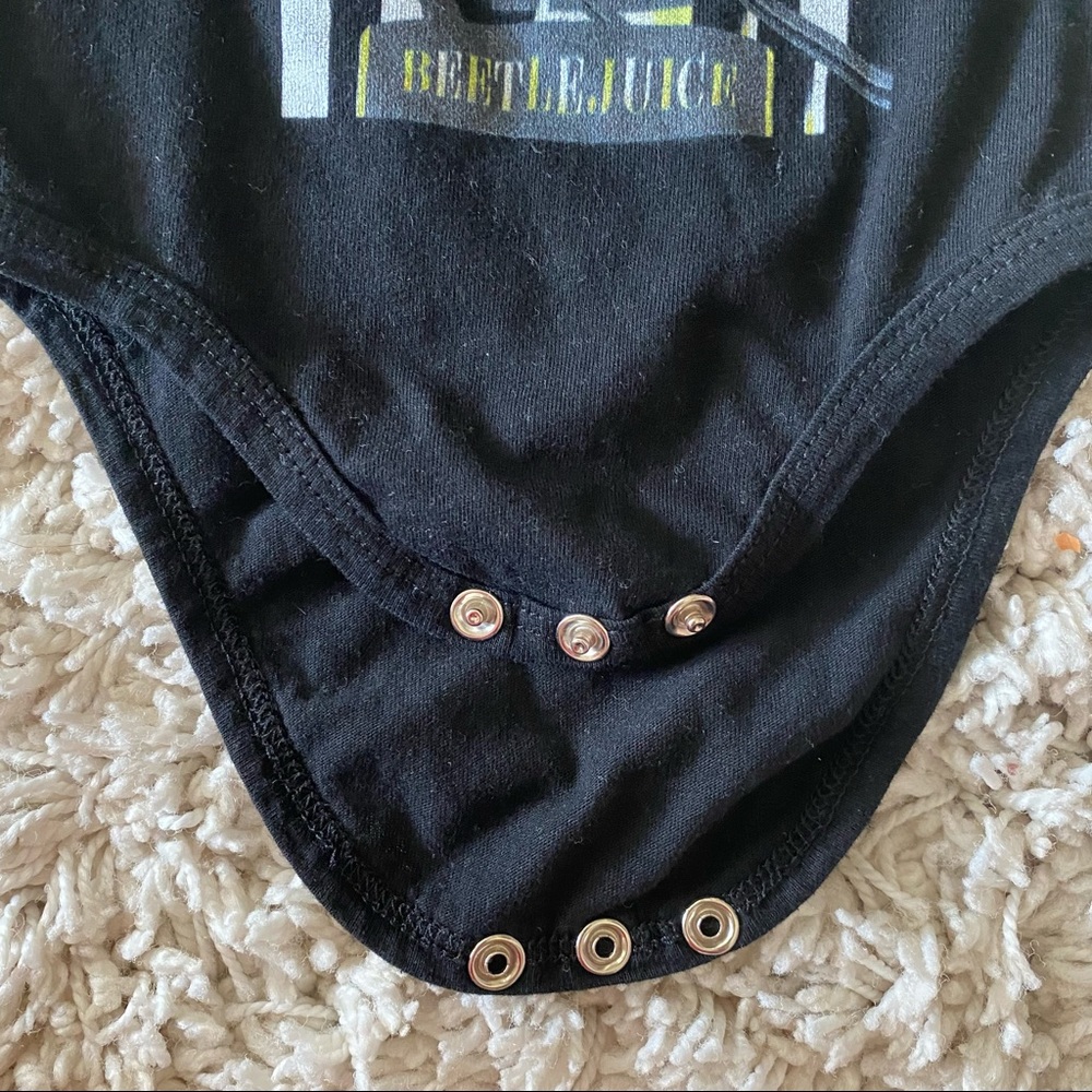 Beetlejuice baby onesie black 0-3 month - Picture 5 of 6